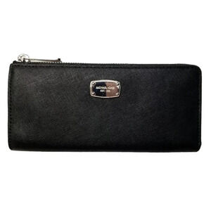 Michael Kors Black Saffiano Jet Set Zipper Wallet